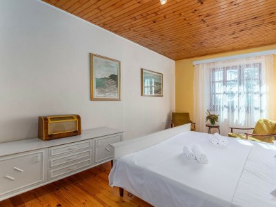 Apartment Apartment House Peresiji - AUA Two-bedroom apartment with shared pool - Features photo 11