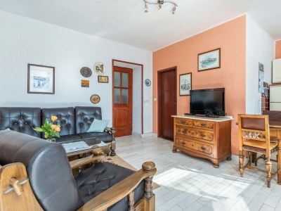 Apartment Apartment House Peresiji - AUB Three-bedroom apartment with shared pool - Features photo 8