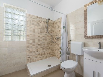 Apartment Apartment House Peresiji - AUB Three-bedroom apartment with shared pool - Features photo 17