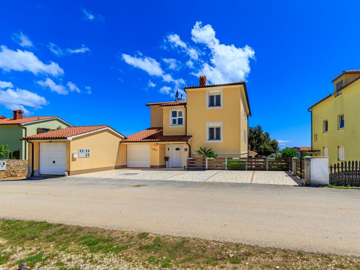 Apartment Apartments Mara Liznjan - One bedroom A4 - Outdoor photo 4