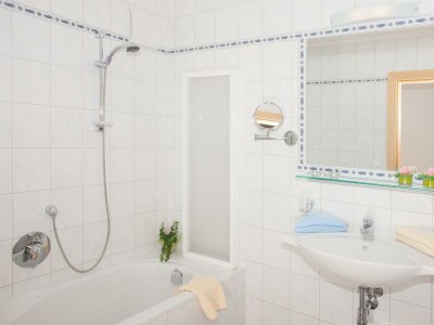 Apartment Top 7 - Features photo 17