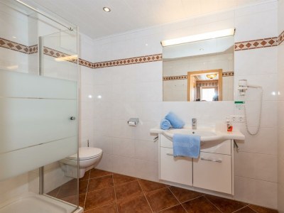 Apartment App. Guschn/Typ B /1 Schlafraum/Dusche, WC - Features photo 11