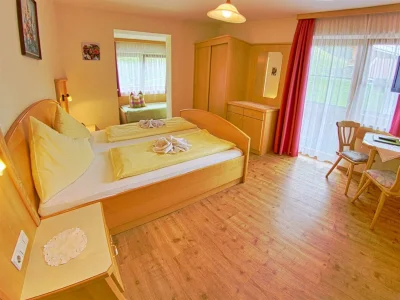 Holiday room Familienzimmer TYP 2, DU, WC, Balkon ab 4 N. HP - Outdoor photo 2