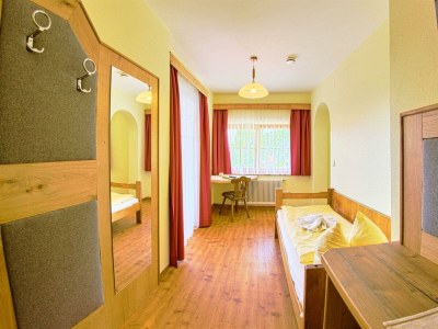 Holiday room Familienzimmer TYP 2, DU, WC, Balkon ab 4 N. HP - Features photo 62