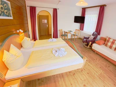 Holiday room Familienzimmer TYP 2, DU, WC, Balkon ab 4 N. HP - Features photo 66