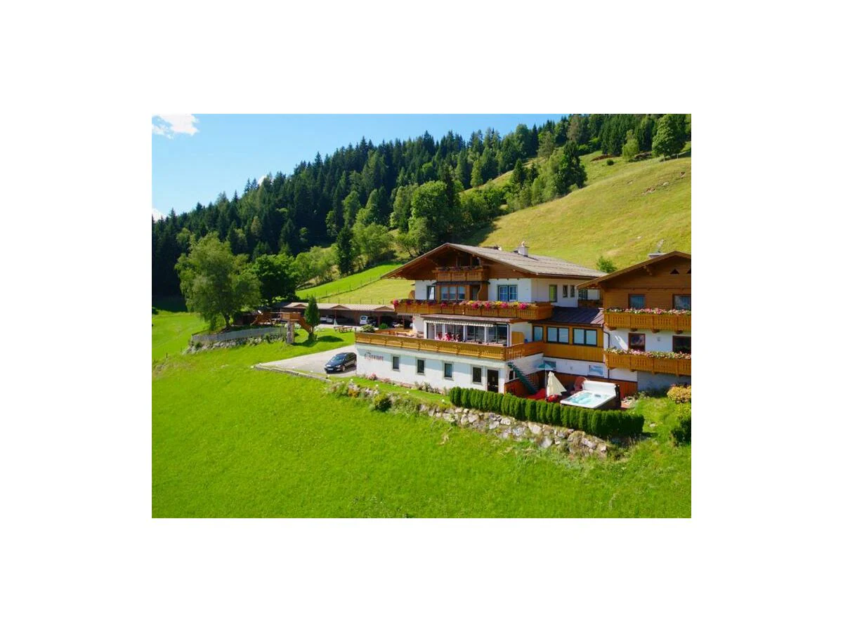 Holiday room Dach-Doppelzimmer mit Balkon, ab 4 Nächte HP - Outdoor photo 3