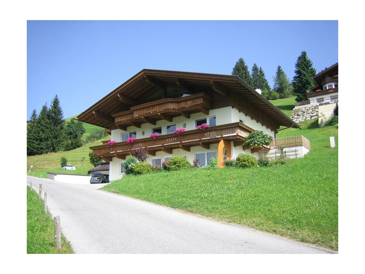 Apartment Appartement Alpenlodge (4 Schlafräume, 1. OG) - Outdoor photo 2