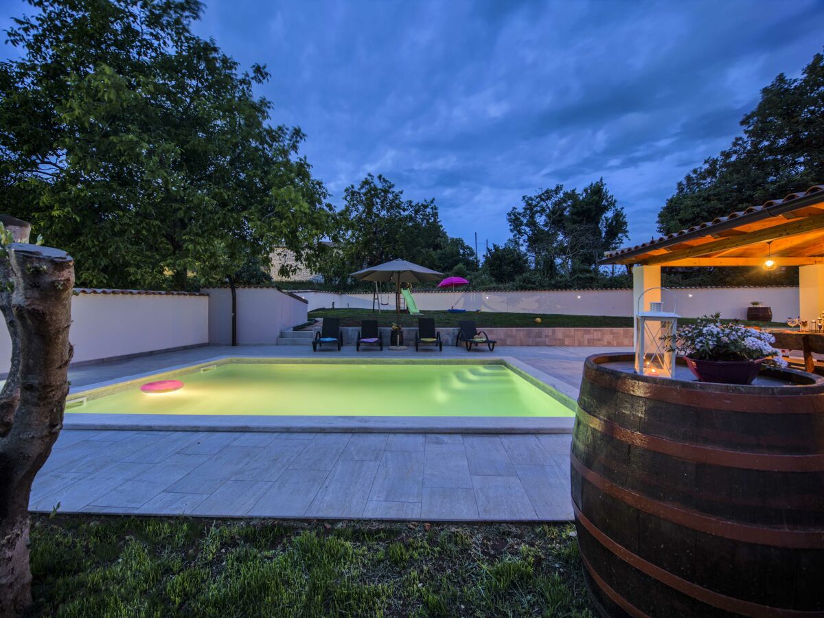 Villa Villa G with pool - Outdoor photo 3
