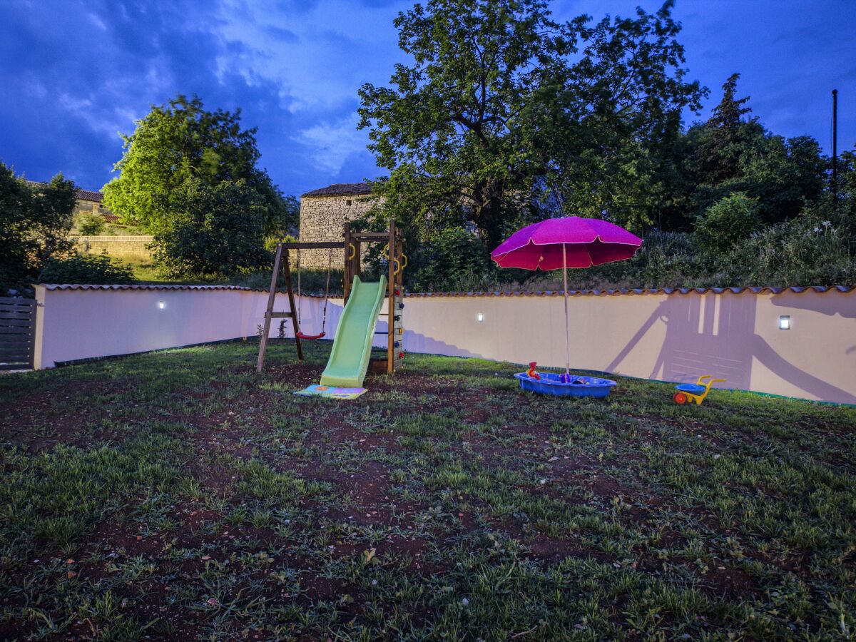 Villa Villa G with pool - Outdoor photo 4