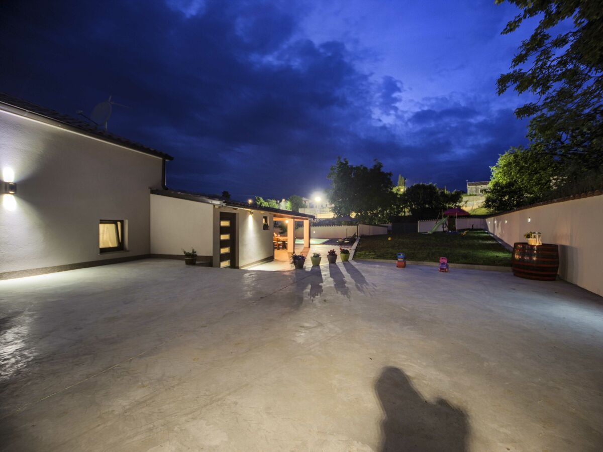 Villa Villa G with pool - Outdoor photo 5