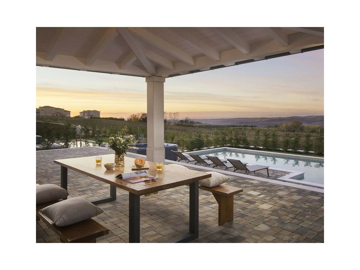 Villa Villa Arman - Lovely Villa Arman with a pool and a jacuzzi - Outdoor photo 2