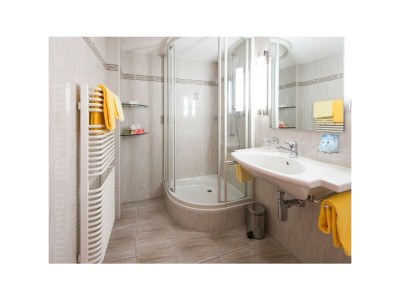 Holiday room Einzelzimmer, Bad/Dusche, WC, N - Outdoor photo 18