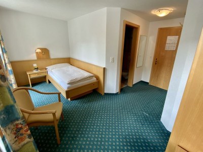 Holiday room Einzelzimmer, Bad/Dusche, WC, N - Features photo 21