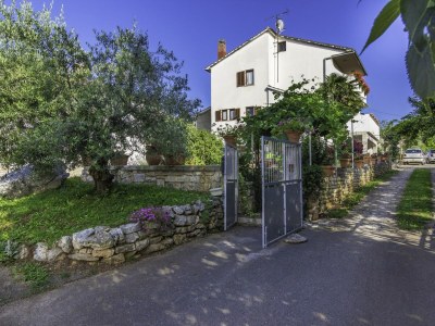 Apartment Rustic Two-Bedroom Apartment Banko Diana - Outdoor photo 2