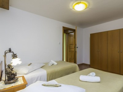 Apartment Rustic Two-Bedroom Apartment Banko Diana - Features photo 22