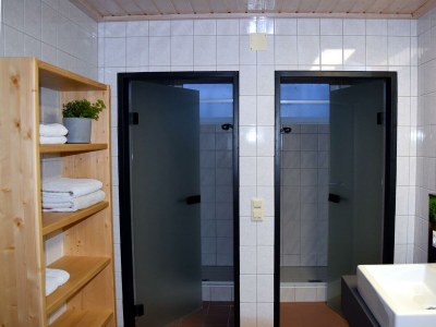 Apartment Ferienhaus/4 Schlafräume/Du od. Bad, WC - Features photo 39