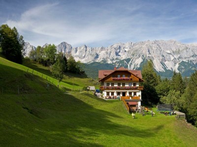 Holiday room Doppelzimmer groß mit Dusche, WC ab 3 Nächte in Schladming - Holiday room