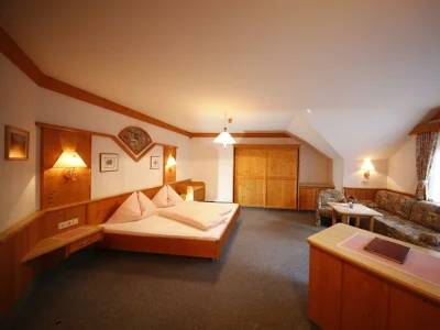 Holiday room Doppelzimmer groß mit Dusche, WC ab 3 Nächte - Features photo 19