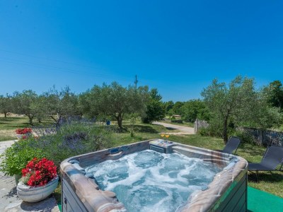 Apartment Ferienhaus Zora with Whirlpool - Features photo 7