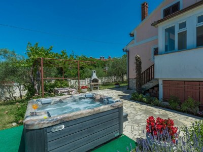 Apartment Ferienhaus Zora with Whirlpool - Features photo 9