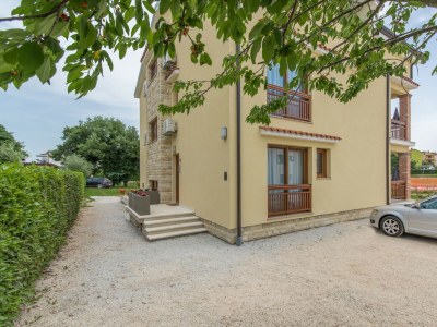 Apartment Apartment Complex Hana in Funtana - Apartment Hana III with Balcony - Outdoor photo 2