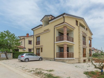 Apartment Apartment Complex Hana in Funtana - Apartment Hana III with Balcony - Outdoor photo 3