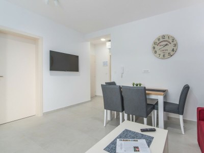 Apartment Apartment Complex Hana in Funtana - Apartment Hana III with Balcony - Features photo 13