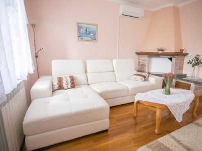 Villa Villa Maria Buzet with Private Pool - Features photo 10