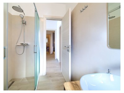 Holiday apartment Timmy with Pool & Seaview - Features photo 32