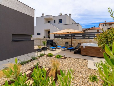 Apartment Sabena Apartment with private Jacuzzi - Outdoor photo 14