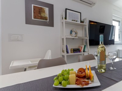 Apartment Sabena Apartment with private Jacuzzi - Features photo 30