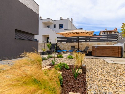 Apartment Sabena Apartment with private Jacuzzi - Environment photo 41