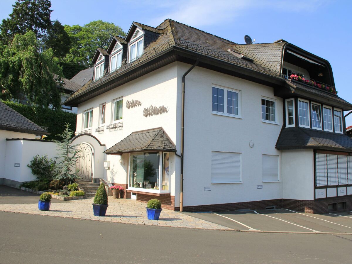 Apartment 4-Bett-Ferienwohnung mit Balkon und Terrasse