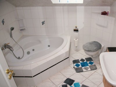 Apartment FeWo "Im Weingarten" - Features photo 14