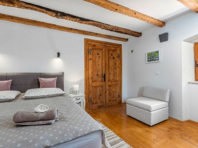 Holiday house Bepina - Features photo 24