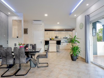 Villa Beauty - Features photo 15