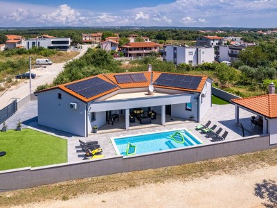 Villa Villa Speranza with Private Illuminated Pool - Outdoor photo 9