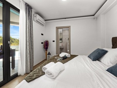 Villa Villa Speranza with Private Illuminated Pool - Features photo 60