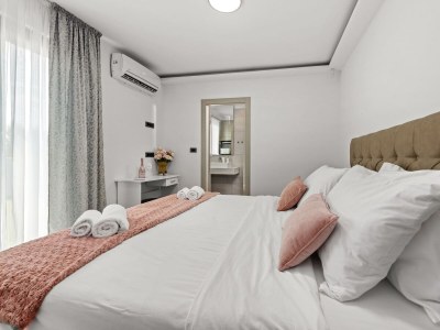 Villa Villa Speranza with Private Illuminated Pool - Features photo 73