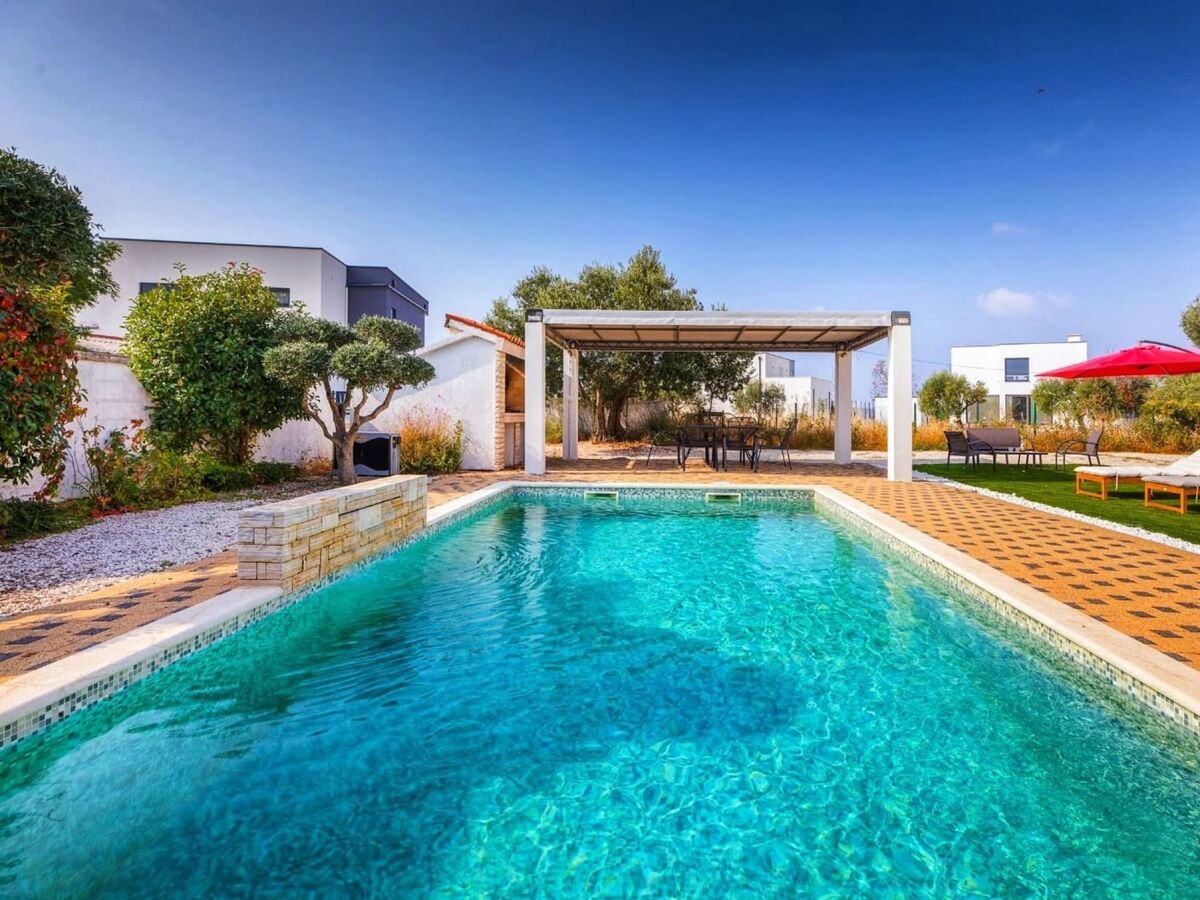 Holiday house Villa Sunshine with Private Heated Pool