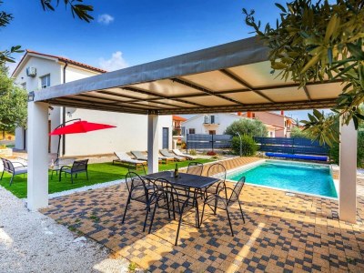 Holiday house Villa Sunshine with Private Heated Pool - Outdoor photo 9