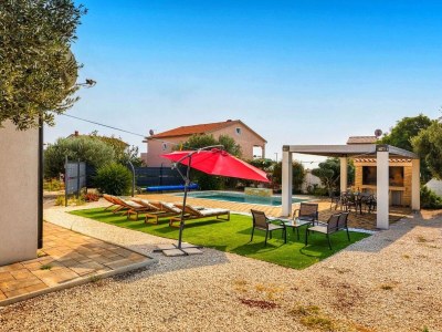 Holiday house Villa Sunshine with Private Heated Pool - Outdoor photo 12