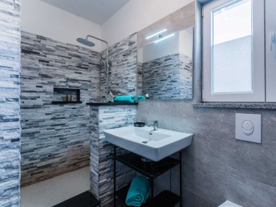 Holiday house Villa Sunshine with Private Heated Pool - Features photo 30