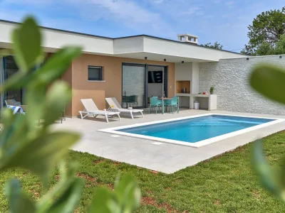 Villa Villa Little Mo in 52204, Ližnjan, Croatia - Villa