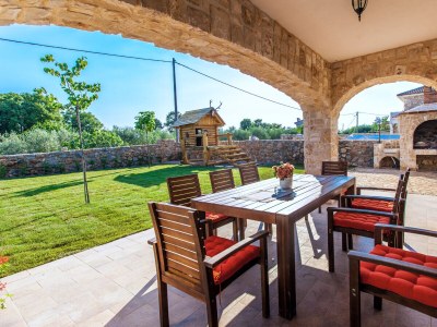 Villa with pool near Krk - Outdoor photo 7