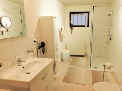 Apartment Appartement/Fewo, Dusche und Badewanne, 1 Schlafra - Outdoor photo 10