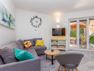 Holiday apartment BRINA with a pleasant terrace near Pula - Features photo 5