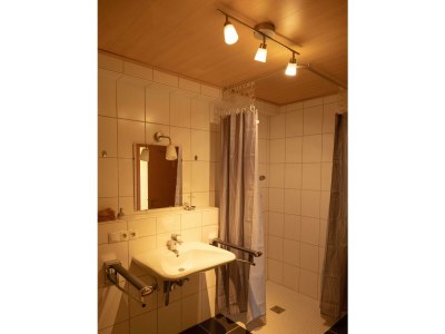 Apartment Appartement/Fewo, Dusche und Badewanne, Balkon - Features photo 18