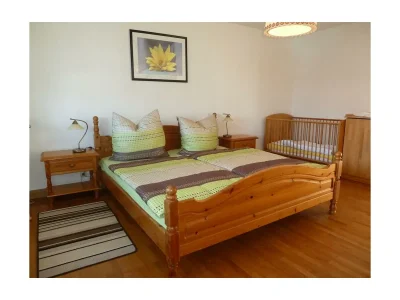 Apartment 6-Bett-Ferienhaus, Dusche u.Bad/WC, 3 Schlafräume - Outdoor photo 2