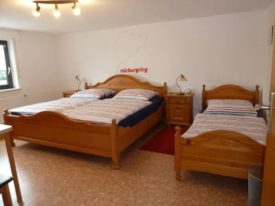 Apartment 6-Bett-Ferienhaus, Dusche u.Bad/WC, 3 Schlafräume - Outdoor photo 3